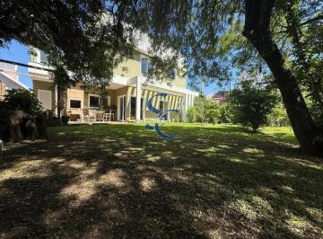 Casa · 300m² · 4 Quartos · 2 Vagas · Imoveis - em Umbará