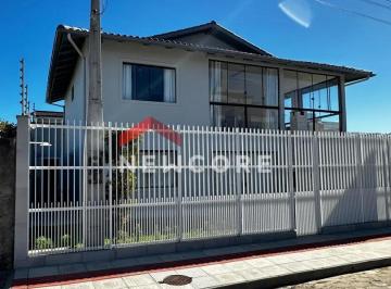 Casa · 532m² · 9 Quartos · 8 Vagas · Casa em Tv. Grão Pará - Mar Grosso - Laguna/SC