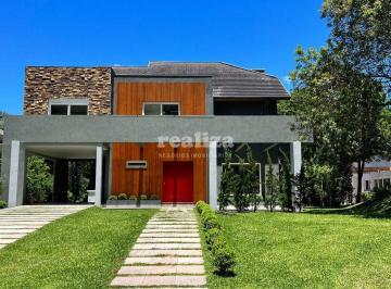 Casa · 504m² · 2 Vagas · CASA 04 QUARTOS NO CONDOMÍNIO EM GRAMADO