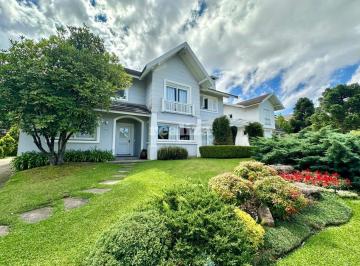 Casa · 300m² · 1 Vaga · CASA COM 04 QUARTOS EM GRAMADO