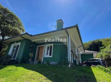 Casa · 150m² · 2 Vagas · CASA 03 DORMITÓRIOS EM GRAMADO