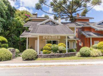 Casa · 137m² · 2 Vagas · CASA COM 3 DORMITÓRIOS EM GRAMADO