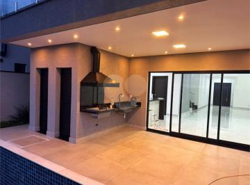 Casa · 240m² · 3 Quartos · 4 Vagas · Condomínio com 3 quartos à venda em Suru - SP