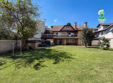 Casa · 453m² · 4 Quartos · 5 Vagas · Casa à venda - em Uberaba
