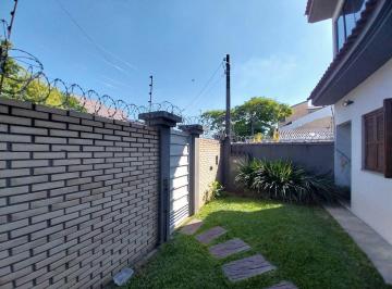Casa · 205m² · 3 Quartos · 2 Vagas ·
Sobrado Sofisticado com 3 Dormitórios e Área de Lazer Completa