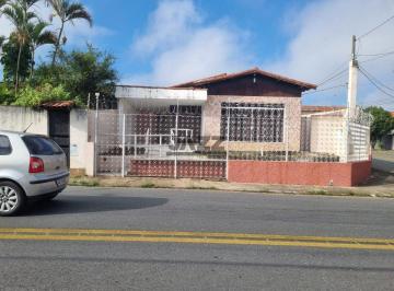 Casa · 200m² · 3 Quartos · 2 Vagas · Casa Térrea no Monte Castelo - 3 Quartos (1 Suíte com Hidro), Churrasqueira e Terreno de 300m²