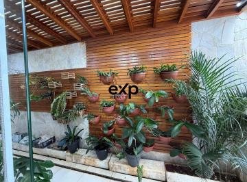 Casa · 300m² · 3 Quartos · 4 Vagas · Casa à venda na Cidade Universitária em Campinas com piscina, escritório e energia fotovoltaica