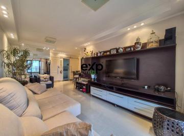 Apartamento · 116m² · 3 Quartos · 2 Vagas · Apartamento reformado de 116 m² com planejados e vista no bairro São Judas