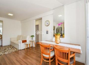 Sala de jantar  integrada à sala de estar. · Apartamento Semimobiliado com Sacada Gourmet e 2 vagas no Santo Inácio - Condomínio Varanda Parque B