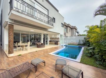 Foto 11 · Casa de Luxo no Condomínio Tamboré: 4 Quartos, 4 Suítes, 3 Salas, 7 Banheiros, 4 Vagas e 500m² em Sa