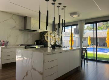 Casa · 720m² · 4 Quartos · 5 Vagas · Casa térrea em Condomínio
