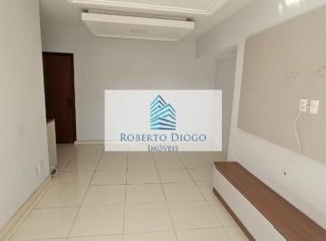 Foto 01 · Apartamento à venda em Santa Rosa, Niterói-RJ: 2 quartos, 1 suíte, 1 sala, 3 banheiros, 1 vaga, 70m²