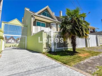 Casa de 2 quartos, Curitiba · Sobrado Triplex | 3 Quartos (1 Suíte), Ático, Espaço Gourmet e 2 Vagas | 220m² | Jardim das Américas