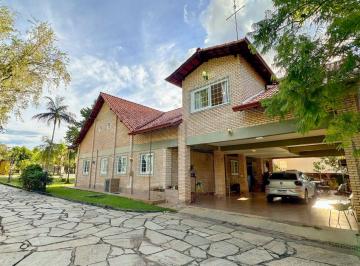 Casa de 5 quartos, Brasília · Excelente Casa Colonial com 5 quartos no Park Way
