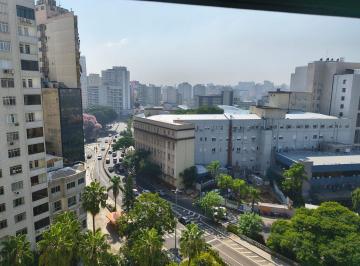 Apartamento · 80m² · 3 Quartos ·
Apartamento de 3 quartos, andar Alto no Centro Histórico de Poa pro