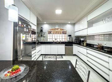 Casa de 4 quartos, Vicente Pires · CASA RUA 10B - LOTE 800M2 - CASA TERREA - ACEITA PERMUTA