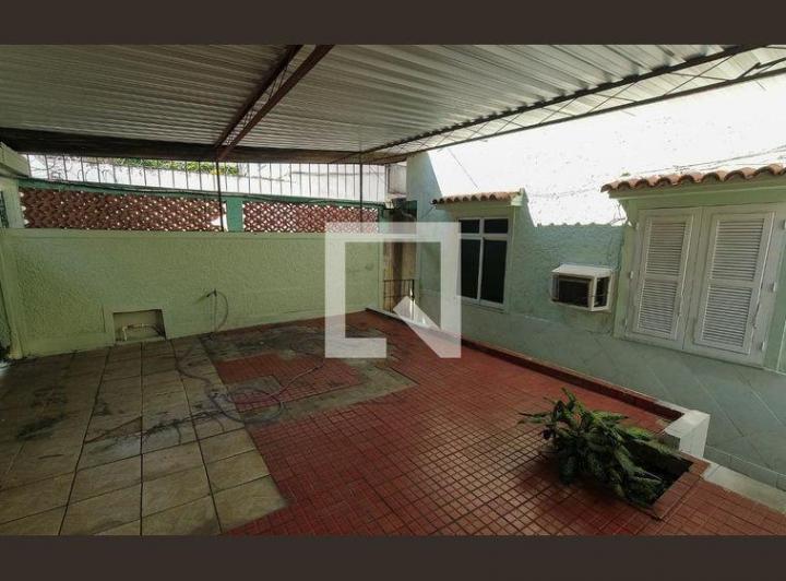 Foto do imóvel - Casa com varanda, 2 quartos