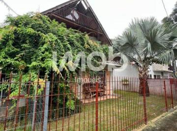 Casa · 355m² · 3 Quartos · 2 Vagas · CASA COM SUÍTE + 2 QUARTOS, CENTRO