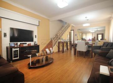 Casa · 250m² · 2 Quartos · 5 Vagas · Casa Sobrado - Pinheiros - 2 Dormitórios - 240m².