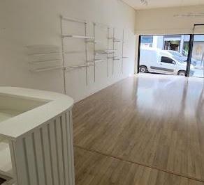 3a84271dce74336ec0af49a9c9a96962449881ba · Salão para alugar, 170 m² - Centro - Atibaia/SP
