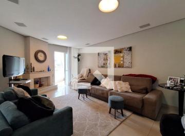 Casa · 240m² · 3 Quartos · 4 Vagas · Casa à Venda - Água Fria, 3 Quartos, 240 m2