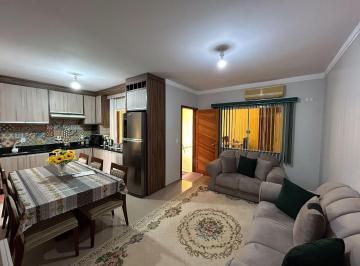 ac77b7f058293e54deb6bc0916930af013455e37 · Casa Residencial à venda, Floresta, Cascavel - CA3440.