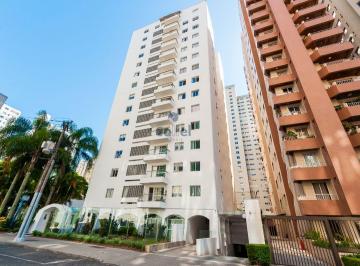 Apartamento de 2 quartos, Curitiba · Apartamento de dois quartos no bigorrilho em condomínio clube