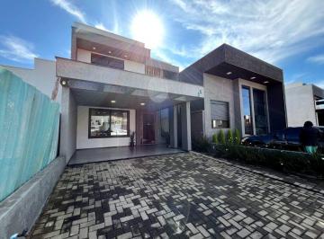 Casa · 157m² · 3 Quartos · 4 Vagas · Casa de 3 dormitórios e 4 vagas de garagem em Gravataí.
