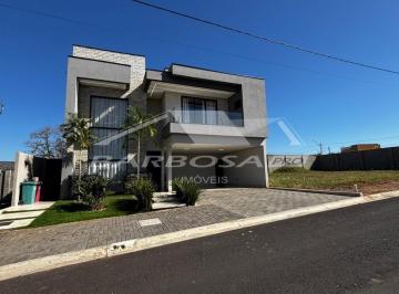 Casa · 3 Quartos · Casa alto padrão com 3 suites e piscina á venda no Condomínio Cidade das Flores