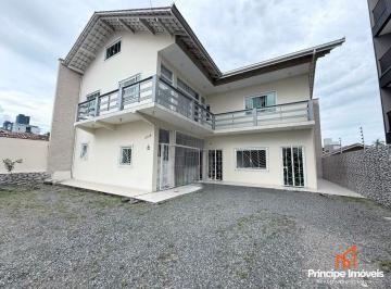 Casa · 343m² · 3 Quartos · 1 Vaga · Casa com 3 quartos no Bucarein em Joinville