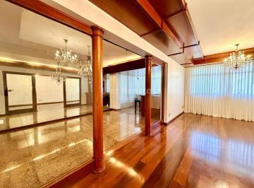 Apartamento · 370m² · 4 Quartos · 4 Vagas · Apartamento de 370m², 4 quartos, 2 suítes, para alugar no Lourdes.