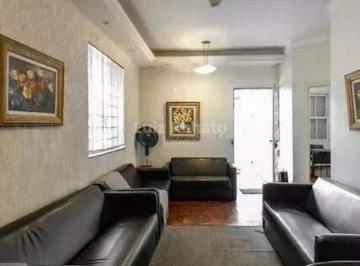 Casa · 253m² · 8 Quartos · 1 Vaga · Casa para locação, 8 quartos, 253m² no bairro Funcionários.