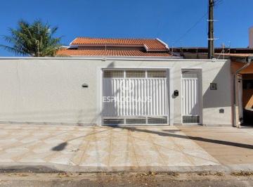 Casa · 199m² · 3 Quartos · 4 Vagas · Casa com piscina de 3 quartos para Alugar no Jardim Europa em indaiatuba/SP.