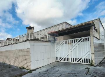 Casa · 70m² · 2 Quartos · 2 Vagas · Descubra seu refúgio em Peruíbe, SP!