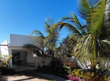 Casa · 150m² · 2 Quartos · 3 Vagas · À venda casa com piscina, área gourmet e vista mar no Alto da Boa Vista na Rasa em Búzios