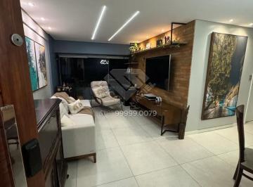 Compre Apartamento à venda no Espinheiro: 75m², 2 quartos (1 suíte), reformado, móveis Casttini e lazer completo. Pronto pra morar. Agende com Leicam Maciel Imóveis. · Apartamento Reformado, Varanda Integrada e Lazer Completo