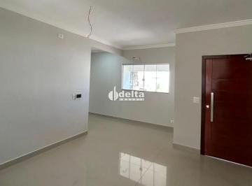 Casa · 250m² · 3 Quartos · 2 Vagas · Casa com 3 quartos sendo 1 suíte disponível para venda no Bairro Jardim Holanda em Uberlândia-MG