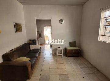 Casa · 200m² · 2 Quartos · 1 Vaga · Casa residencial com 2 quartos  disponível para venda no bairro Osvaldo Rezende em Uberlândia-MG