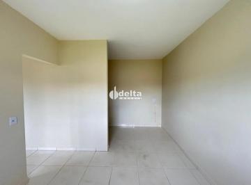 Casa · 303m² · 2 Quartos · 2 Vagas · Casa residencial com 2 quartos disponível para locação no bairro Novo Mundo em Uberlândia-MG