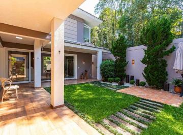 e57e56b172003c533a5b415a1b4d0e5a78038cf6 · Casa com 3 suítes à venda, 380 m² por R$ 3.650.000 - Campo Comprido - Curitiba/PR