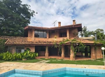 632fad516c69cca8b29c270eff900c9bf7be7dea · Alto Padrão com 426m² | 3 Suítes | Piscina Aquecida | Ao Lado do Golfe