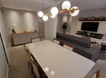 Apartamento · 109m² · 3 Quartos · 1 Vaga · Vendo lindo Apartamento reformado de 3 dormitórios, suíte e garagem privativa no