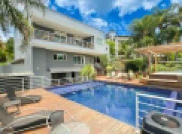 c6c182c98a5259a11819a3f2f903af38c484c50f · Casa na Granja Viana | 5 suítes, piscina de borda infinita e lazer completo em condomínio de alto pa