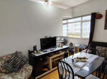 Sala vista acesso dormitório · Oportunidade no Canto do Forte: Kitão Dividido (1 Dorm) ao lado do Pão de Açúcar | Praia Grande
