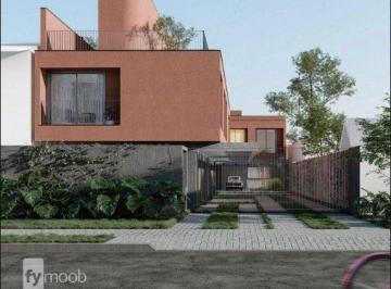 Casa · 117m² · 3 Quartos · 1 Vaga · Sobrado triplex com 3 quartos no Bairro Pilarzinho