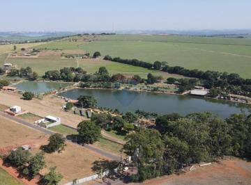 Terreno · 359m² · 2 Vagas · Terreno à Venda em Condomínio Fechado em Cosmópolis divisa com Paulínia com Vista para o Lago e 359m