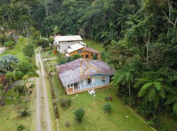 e1df89b021ff08db6ba0bfae0b3349d471457fe8 · Casa de campo linear 3 dormitórios 1 suíte à venda, 135 m² por R$ 595.000 - Teresópolis