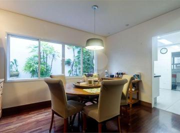 Casa de 3 quartos, São Paulo · Casa com 3 quartos à venda em Vila Madalena