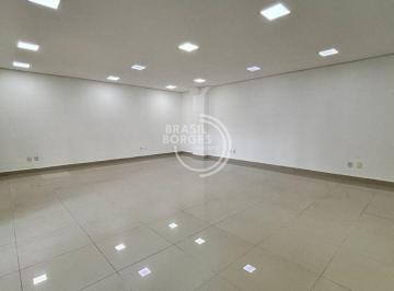 Comercial · 50m² · Sala Comercial Térrea de 50m² para Locação no Black and White Business Center com Vaga e Área Verde