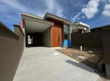 Casa · 90m² · 3 Quartos · 2 Vagas · Casa 3 Quartos com 1 Suíte e 90m² - Real Parque